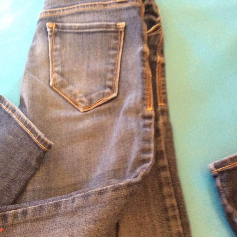 Jeans with flower patch - Picture 3 of 4